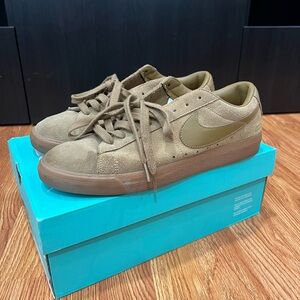 nike sb blazer supreme size 11.5